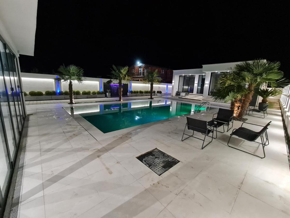 Lt Luxury Villa Rrushkull  Exterior photo